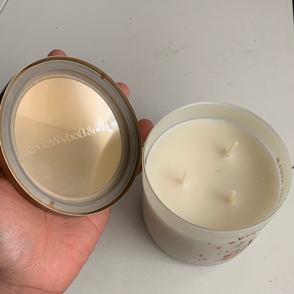 NEW BATH & BODY WORKS WINTER CANDY APPLE Christmas Sleigh 3-Wick Candle 14.5 oz - Picture 7 of 8